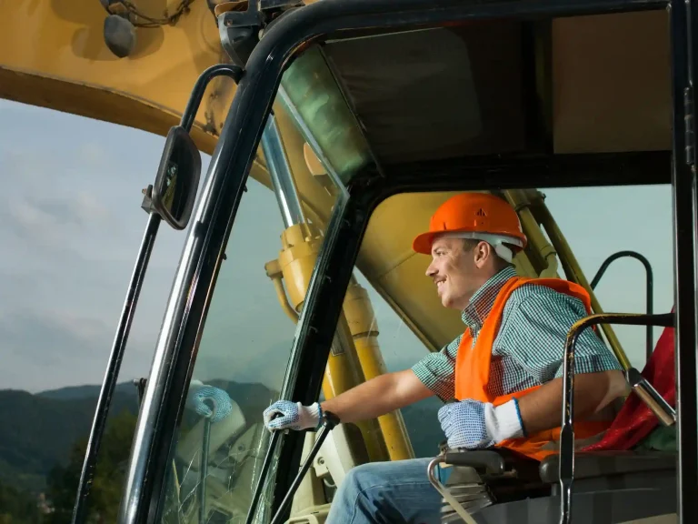 Guide to Operating Heavy Equipment: Training & Safety